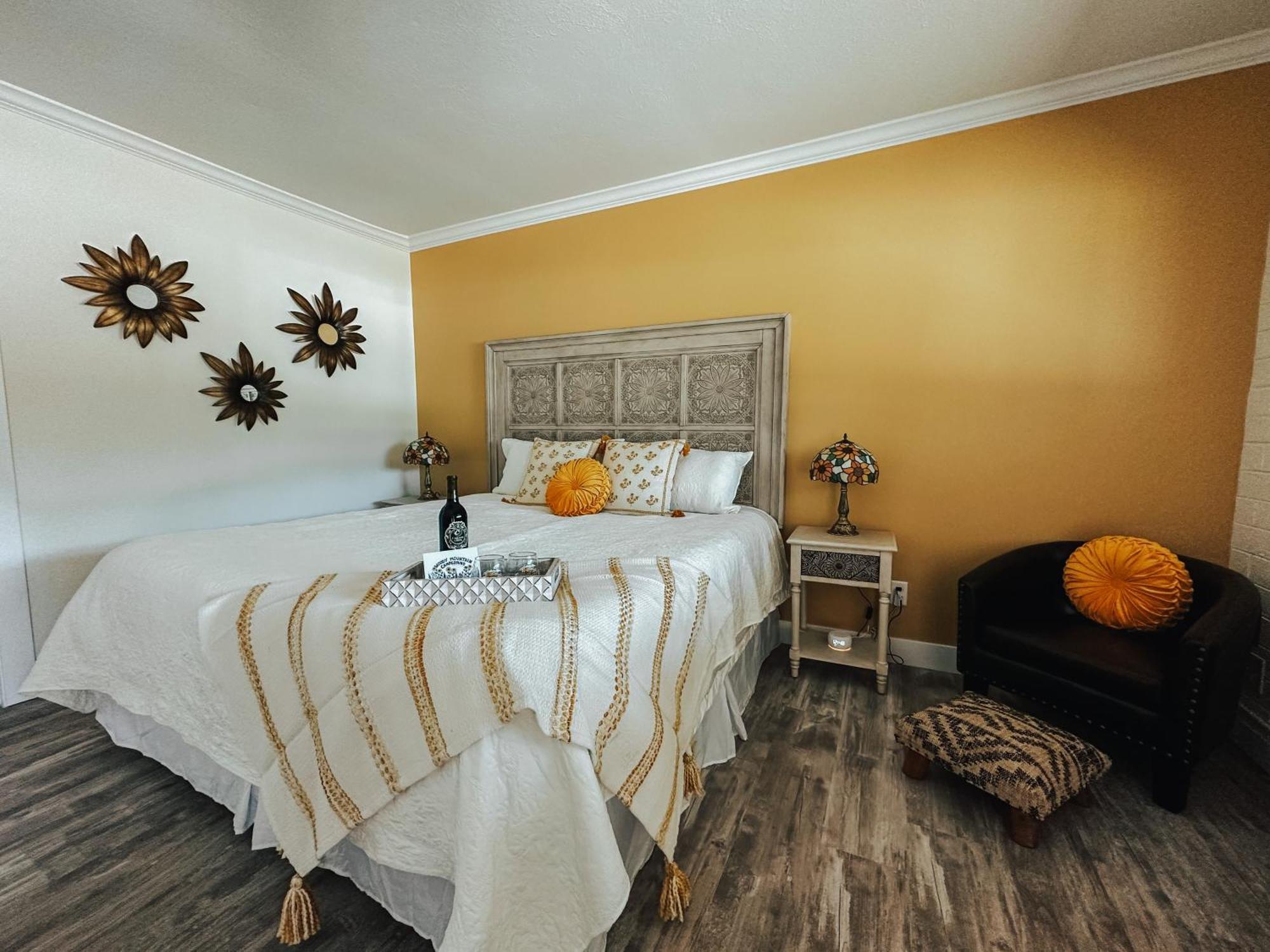 Standard King Room
