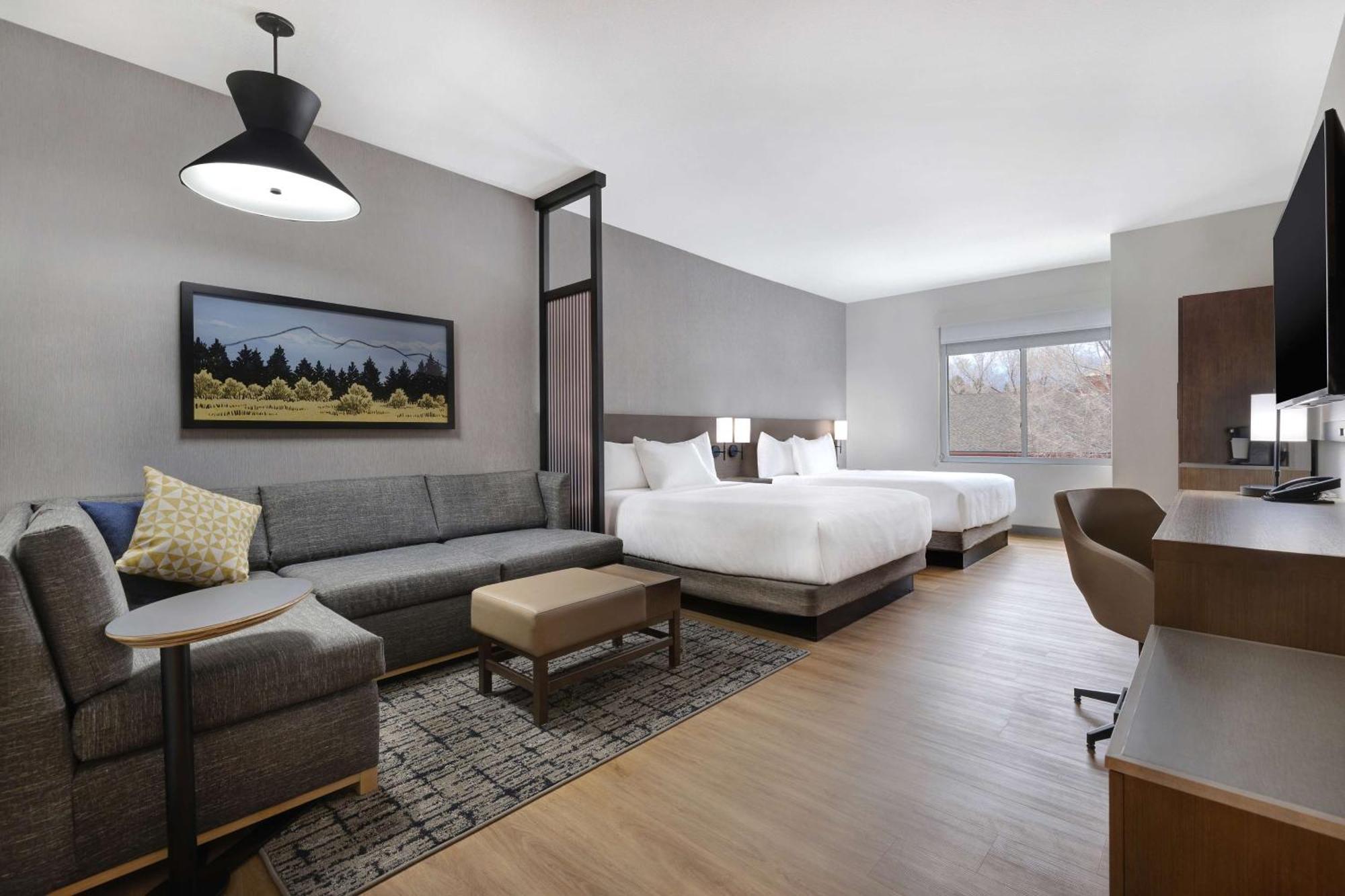 Queen Room Two Queen Beds Sofa Bed High Floor