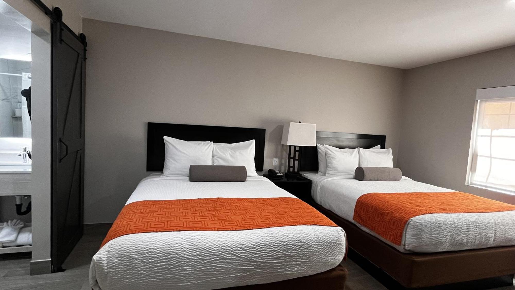 Queen Room Two Queen Beds Kitchenette Non-Smoking