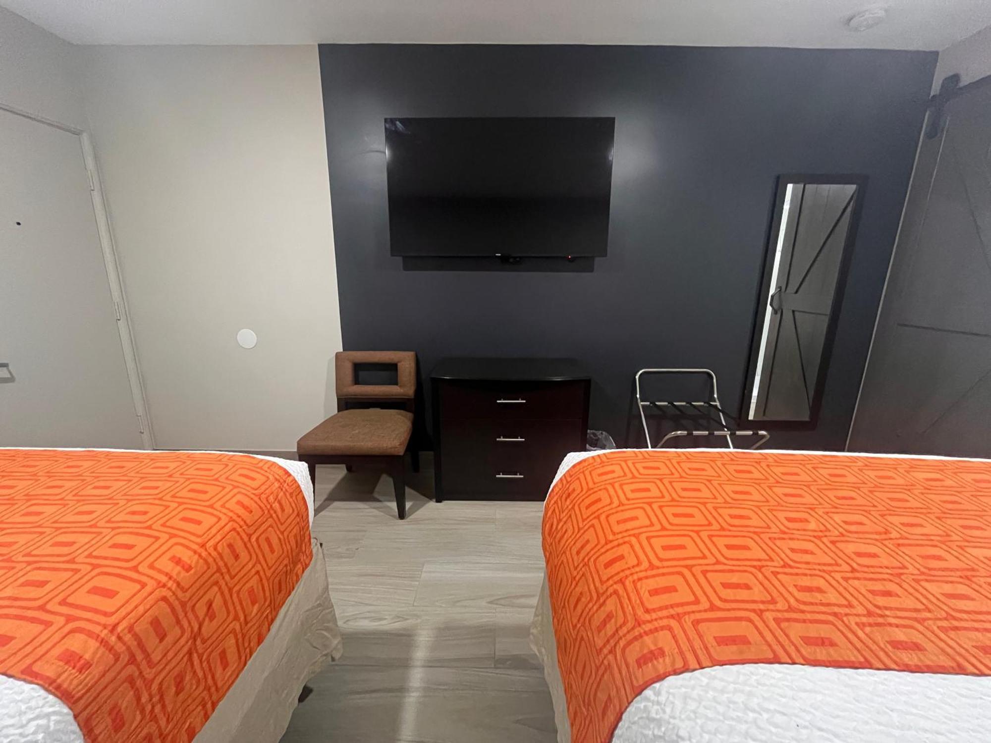 Queen Room Two Queen Beds Kitchenette Non-Smoking