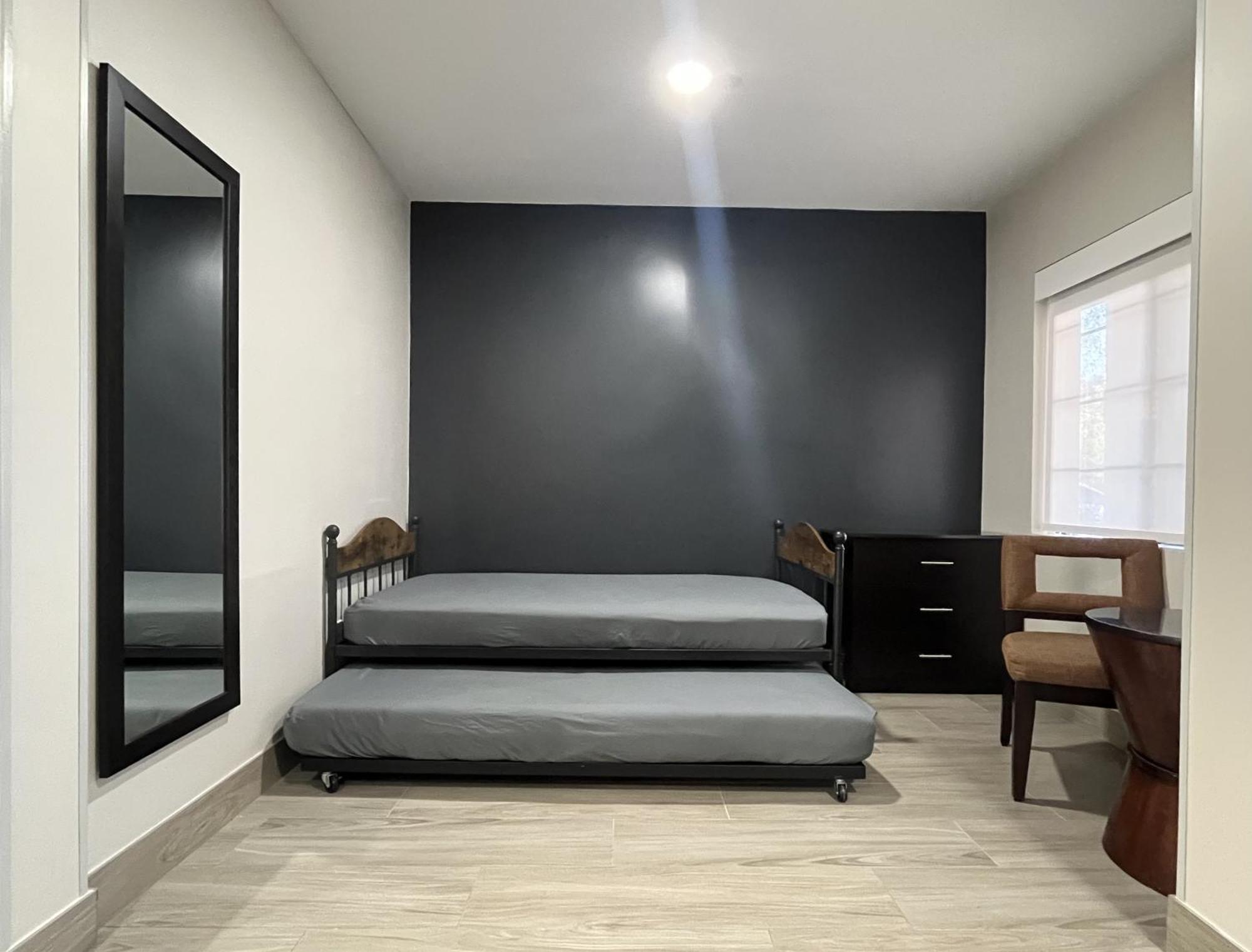 Family Queen Suite Kitchenette