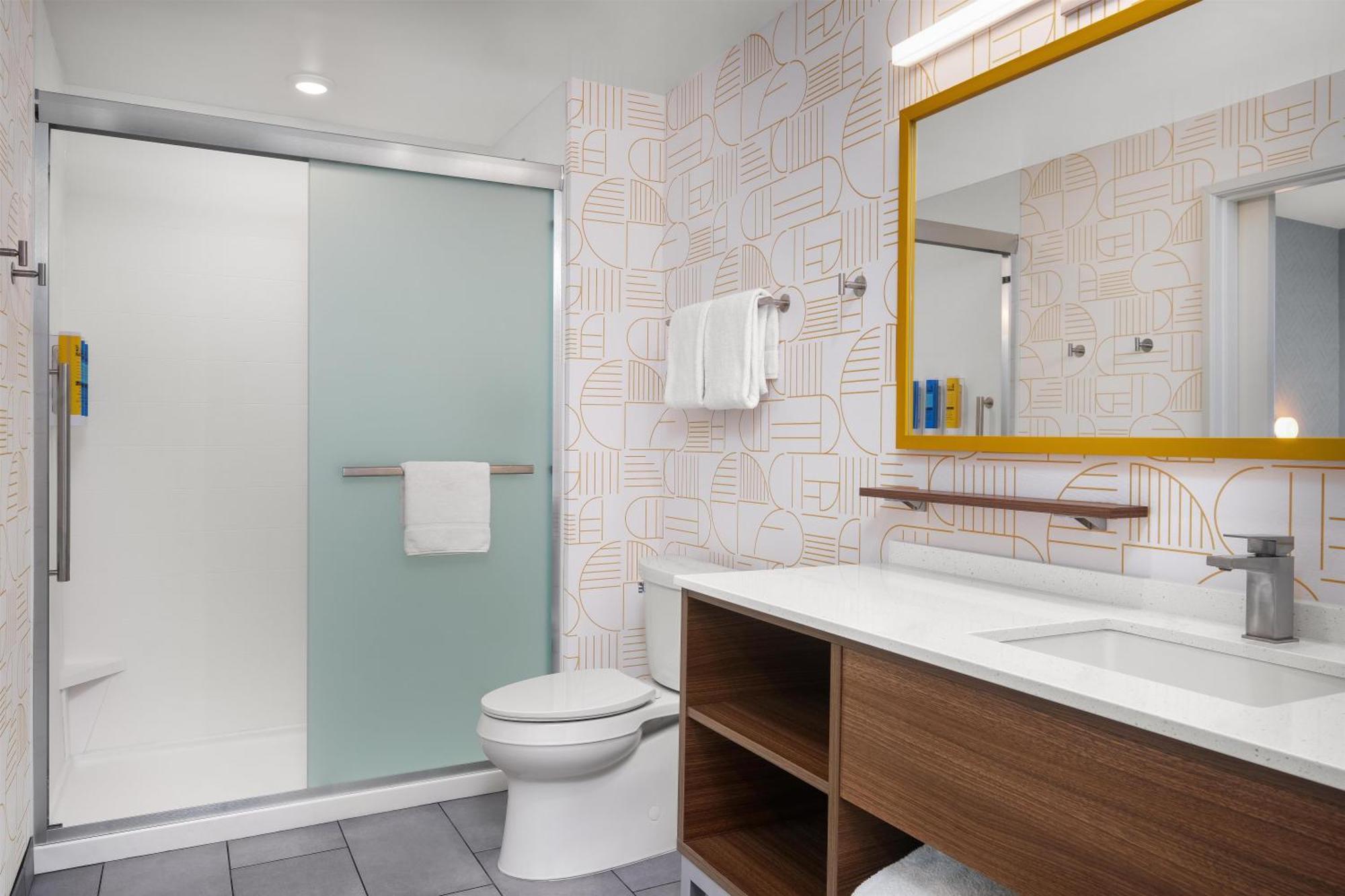 One-Bedroom King Suite