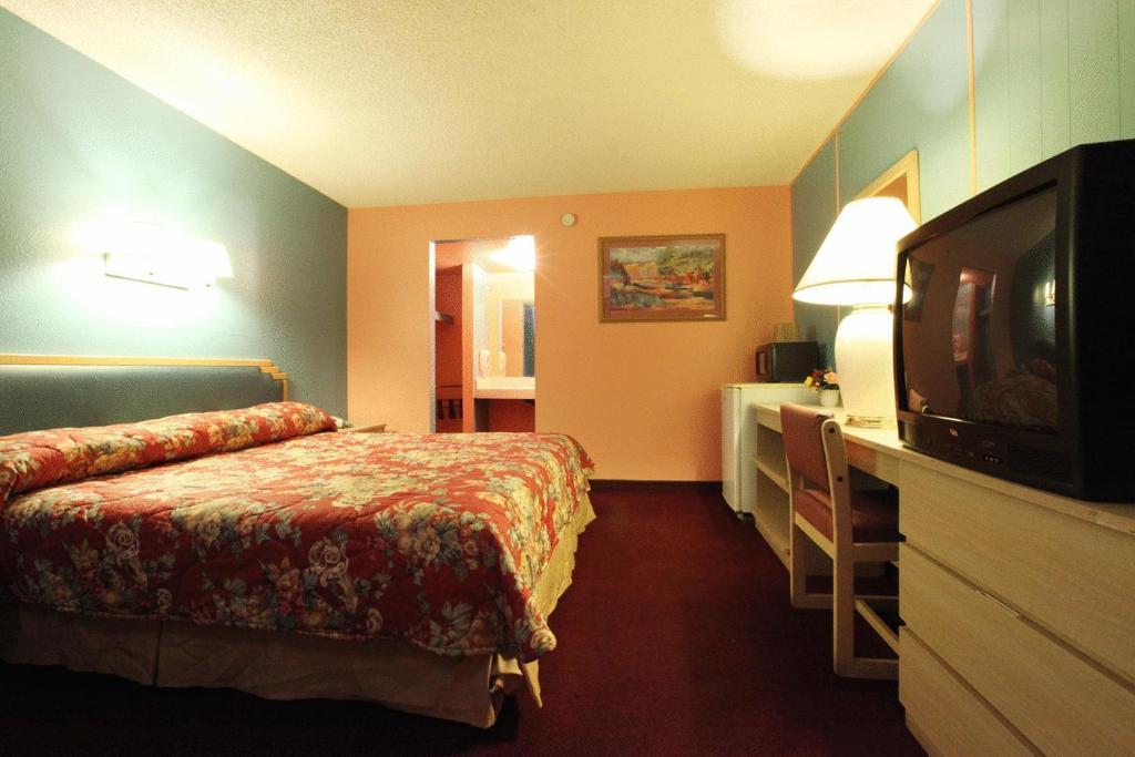 Standard King Room